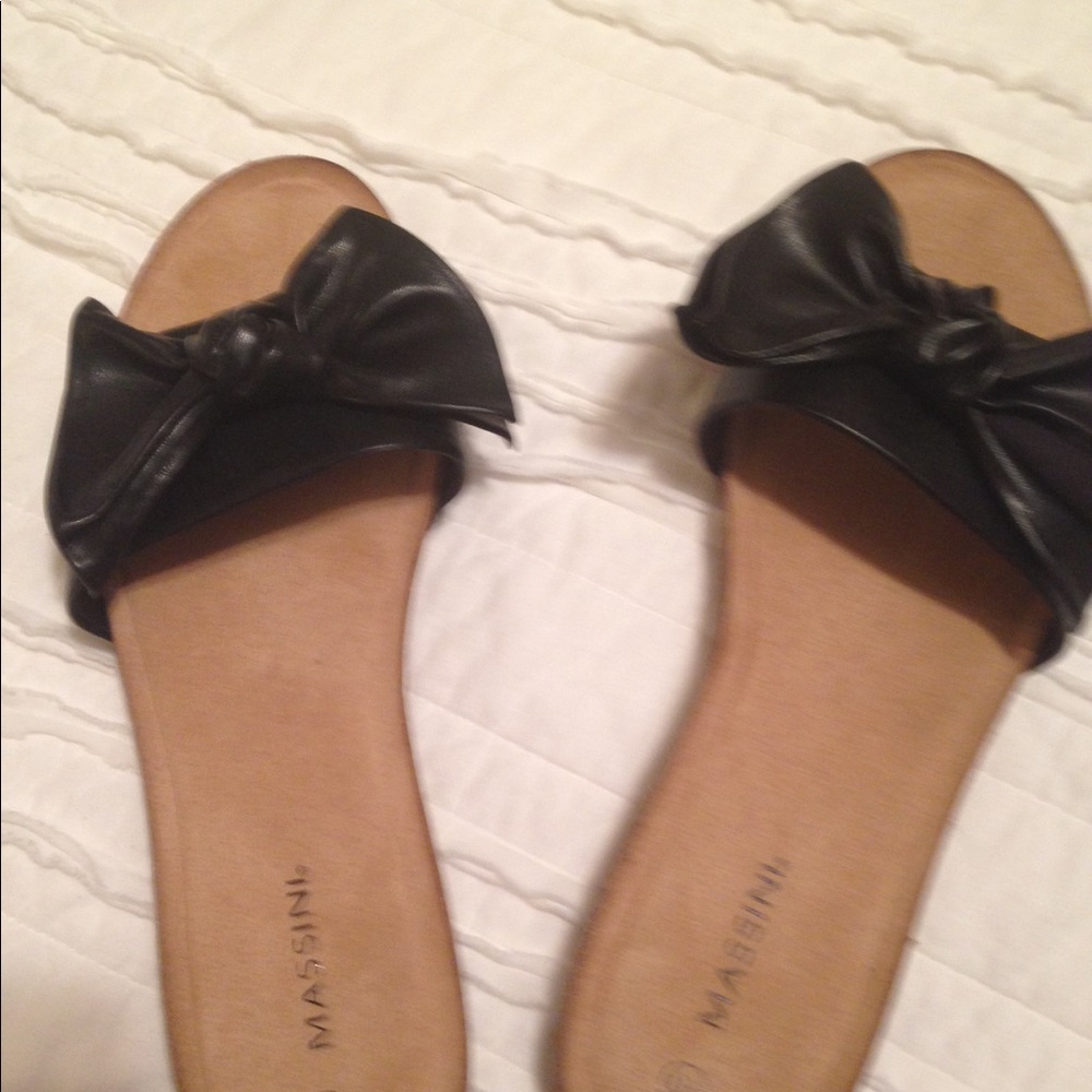 Sandel slip on